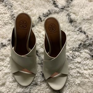 Tory Burch size 7 1/2m